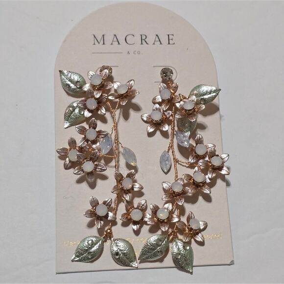 MACRAE Floral Pearlalized Chandelier Drop Party Wedding Earrings New! - Picture 1 of 5